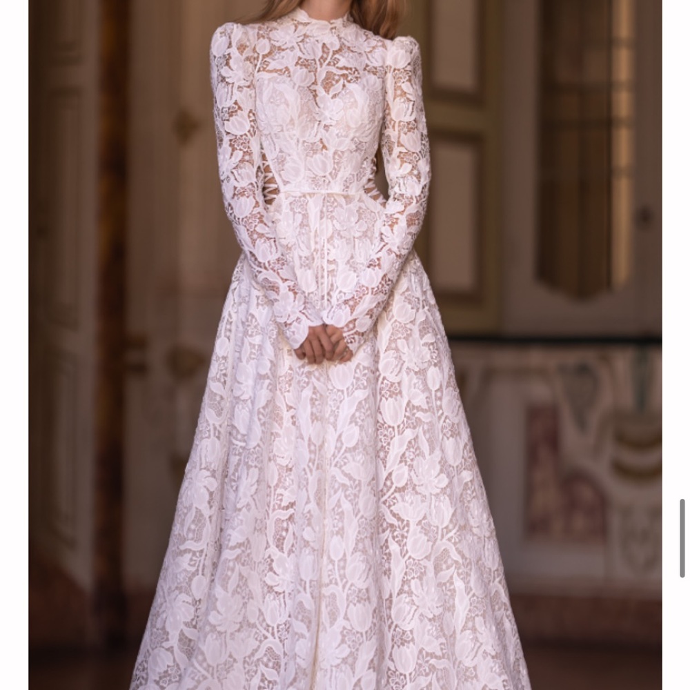 YEDINA studios long sleeve vintage style lace corset wedding dress stunning! S